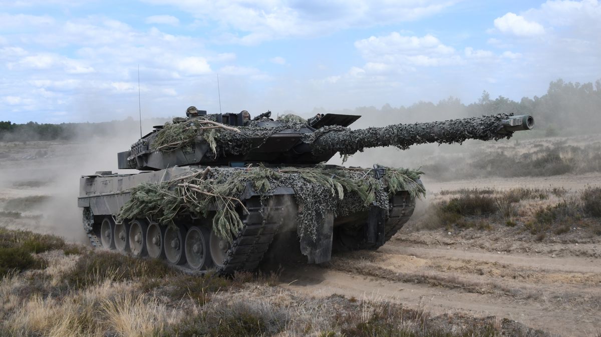 Zničili jsme Ukrajincům první tank Leopard 2, chlubí se Rusové na videu